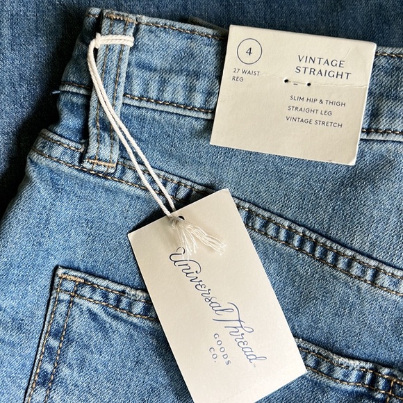 Universal Thread™ Vintage Straight Jeans - Medium Wash - Picture 5 of 6